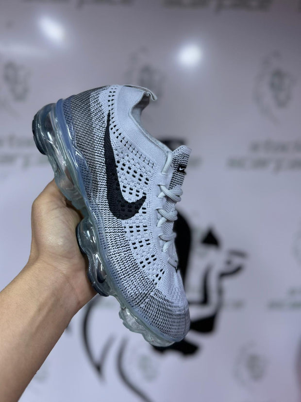 NIKE VAPORMAX