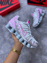 NIKE SHOX
