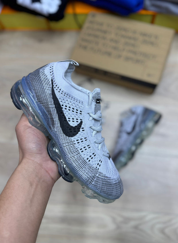 NIKE VAPORMAX